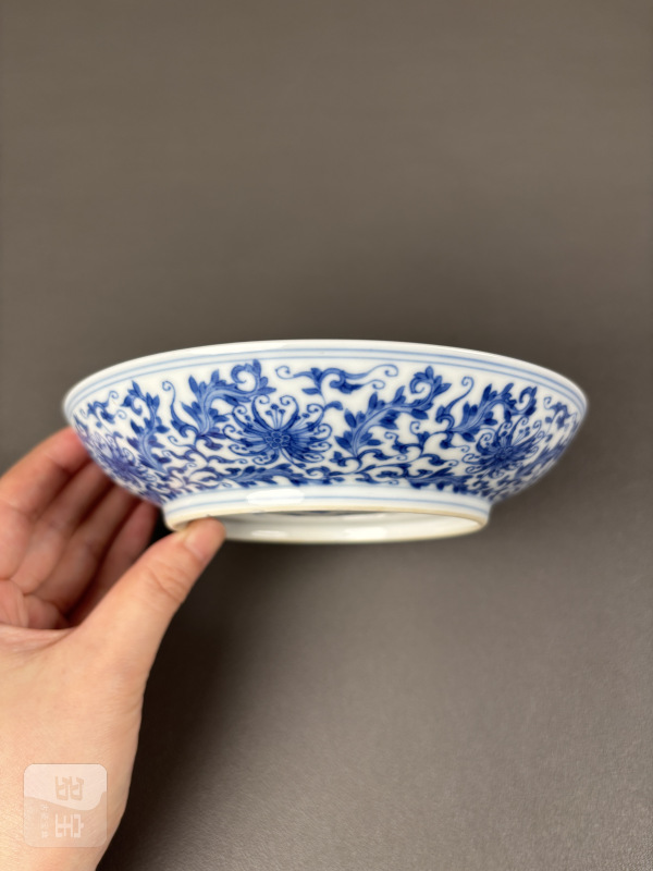 清雍正 青花缠枝西番莲纹盘 - 图5